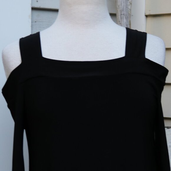 Clara Sun Woo Open Cold Shoulder Shark Bite Hem Knit Long Sleeve Tunic Sz SMALL - Picture 3 of 7